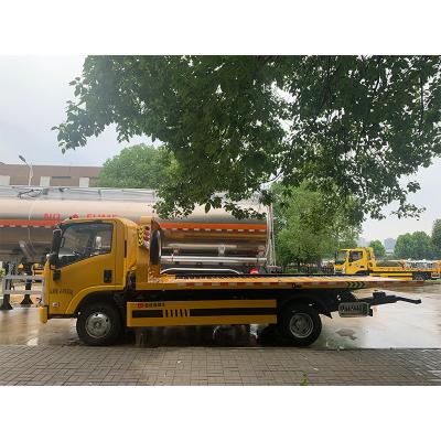 China 7890*2400*2550mm ISUZU Flat-Bottomed Remote Control Barrier Truck For Barrier Control for sale