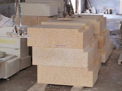 China Glass Furnace Large Fire Clay Refractory Brick High Alumina Castable Refractory Materials Customized for Furnace for sale