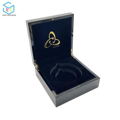 China Recycled Glossy Wooden Caviar Materials Custom Luxury Gift Packaging Box With Matel Logo for sale