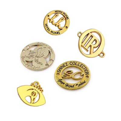 China Custom Logo Design Metal Letter Tag Metal Zinc Alloy Tag Handbag Hardware Bag Hardware Accessories Parts For Handbags for sale