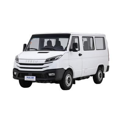 China MPV multifuncional com ecrã táctil para transporte de passageiros e mercadorias Iveco Diesel à venda