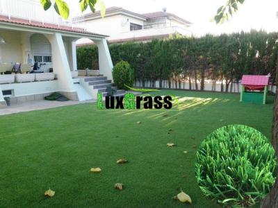 China UV Resistence Decoration Artificial Grass Carpet Thick Artificial Turf for sale