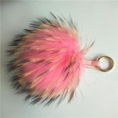 China Fashion Raccoon Fur Pompoms Keychain 100% Raccoon Furry Key Ring Pendant Custom Made Pom Poms for sale