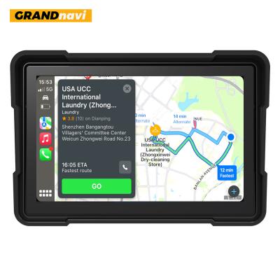 Chine Dispositif de navigation de moto imperméable à 5 pouces, système de navigation GPS de voiture portable supporté multimédia à vendre