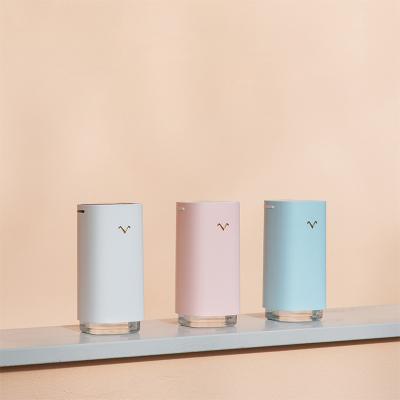 China New Design Small V Mini Outdoor Projection Humidifier Creative USB Air Humidifier for sale