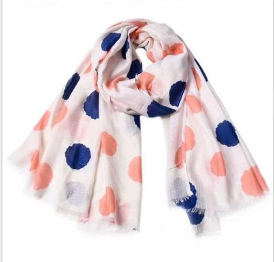 China 2021 American women's fashionable fringe shawl viscose and European soft printed cotton muslim scarf for women for sale