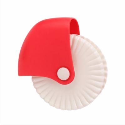 China Plastic Pie Decor Pastry Cutter Lattice Kitchen Wheel Roller Plastic Decorator For Baking for sale