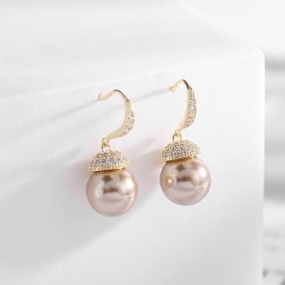 China Vintage Sterling Silver Gold Plated Pearl Earrings Stainless Steel Freshwater Stud Earring For Women for sale