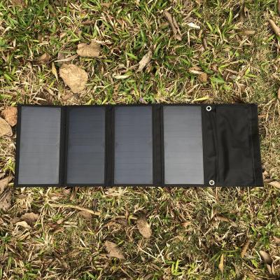 China Outdoor Camping 28W Waterproof Mini Portable Solar Panel Sunpower Monocrystalline Type C USB DC Output Foldable Solar Panel For Solar Generator for sale