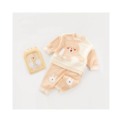 China Anti-wrinkle New Style Baby Newborn Clothes Set Cotton O Neck  Print Wholesale Price Newborn Gift Set Baby Clothes for sale