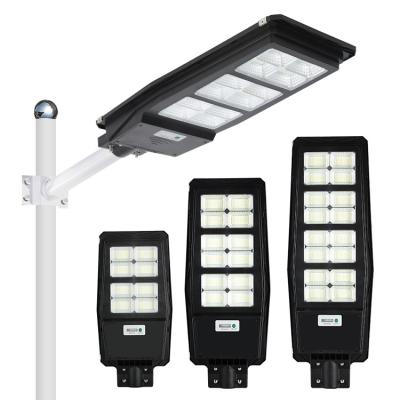 China Wholesale IP67 Outdoor 100W Rainproof 200W 300W Garden/Road/Community All in One Solar Street Light for sale