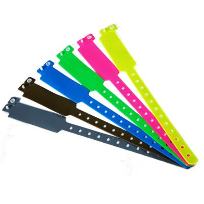 China Global Water Proof Disposable Vinyl Wristbands Event ID Wristbands for sale