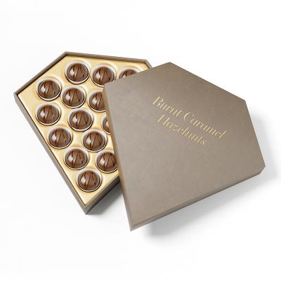 China Luxury Plastic Chocolate Box Chocolate Wrapping Paper Gift Packaging Box for sale