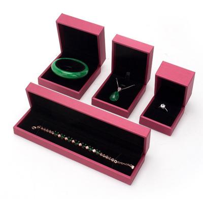 China Jewelery Packaging PU Leather Jewelry Box Packaging Gift Ring Necklace Boxes for sale