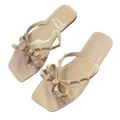 China Fashion Trend Cheap Price Hot Sale jelly slippers Flat jelly flip flops Plastic sandals for Ladies and women for sale