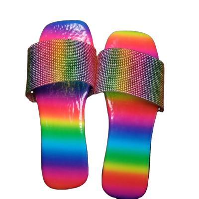 China New fashion trend summer diamond slippers rainbow flat color slide ladies girls beach casual sandals for sale