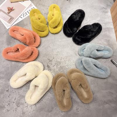 China New Arrival Lightweight Ladies Winter Home Slippers Shoes Cross Soft Slides Warm Women Faux Fur Hairy Fluffy Slider for sale