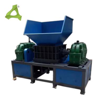 China Factory Large Capacity Waste Car Tire Truck Tire Recycling Shredder for sale