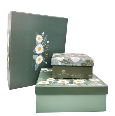 China Customized Wholesale Recyclable Floral Printing Foldable Stain Green Packaging Gift Box for sale