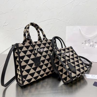 China Convenient Wholesale Handbags Fashion Unique Designer Shoulder Bags Ladies Leather Purses and Designer Ladies Bags for sale