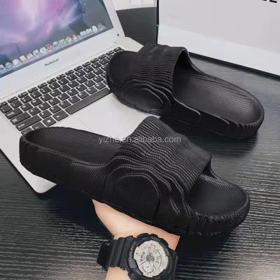 China Eva Yezzy Slippers Different Colors New 2022 Fashion Trend Designer Slippers Wholesale Fashion Summer Yezzy Slippers Soft Unisex Women Yez for sale