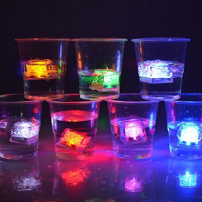 China Decoration Plastic Children's Wedding Party Fashion Ice Cube Instant Bath Lamp Floating Bathtub Waterproof Colorful LED Toys for sale