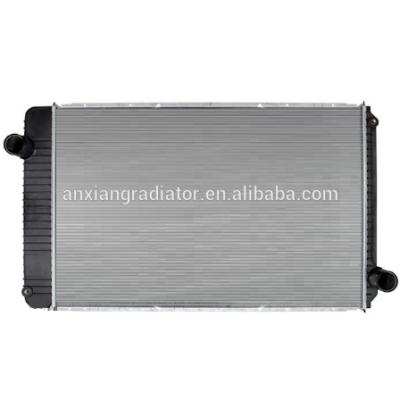 China Tractor Aluminum Plastic Parts Tanks Aluminum Core Truck Radiator For Navistar International 7300-7700 Series 2586042C91 3S10463 NAV11 for sale