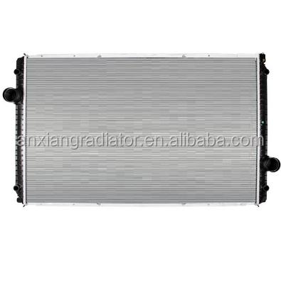 China Tractor Aluminum Plastic Parts Tanks Aluminum Core Truck Radiator For International Navistar 5900i/8600/9100i/9200i/9400i/ProStar NAV19 3S11350 1S180196 for sale