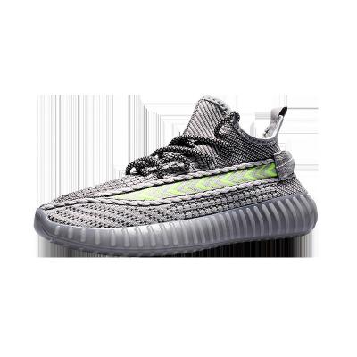 China EVA Original Yeezy 350 Putian Brand Breathable Sneakers Men Women Breathable Pulsating Logo Shock Absorption Casual Running Tennis Shoes for sale