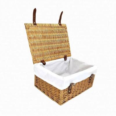 China Sustainable Small Round Handmade Barrel Wicker Basket Round With Handle for sale