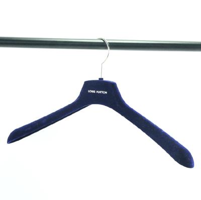 China Eco-friendly luxury plastic hanger velvet boutique wedding hangers flocked shirt coat hangers with LOGO for sale