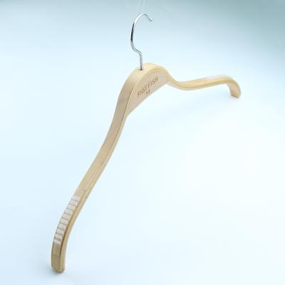 China High quality durable and fashionable fashion slim laminate wood hanger for sale