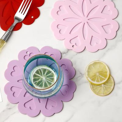 China Sustainable Multifunctional Heat Insulation Three Colors Custom Silicone Table Mat Cup Coaster for sale