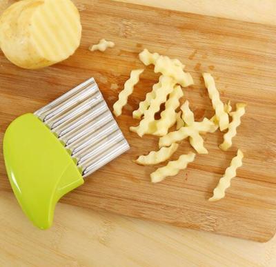 China Sustainable Kitchen Stainless Steel Blade Multifunctional Durable Anti-rust Corrugated Fruit Potato Chips Fold Vegetable Cutter for sale