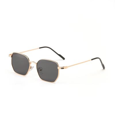 China Fashion sunglasses newcomers shape fashionable men women chic gold rectangle metal unisex sunglasses for sale