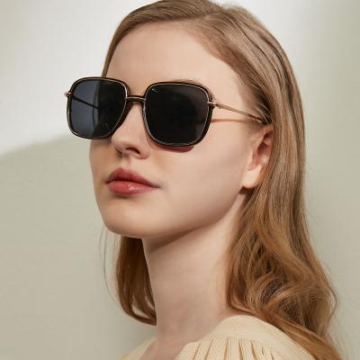 China 2021 New Fashion Sunglasses Sunway Eyewear Black Color Design Metal Frame Women Sunglasses for sale