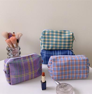 China Mid Century Modern Women Plaid Cotton Canvas Cosmetic Bag Beauty Makeup Pouch With Zipper for sale