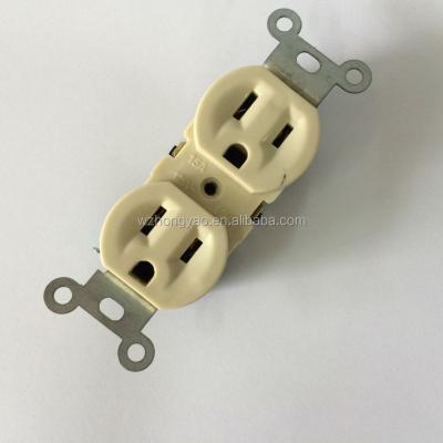 China 15 Amp South American Residential/Multi-Purpose Socket for sale