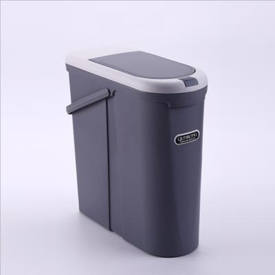 China Sustainable Household Eco - Friendly Plastic Trash Cans With Wheels for sale