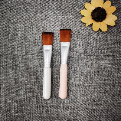 China Angular blush basic high quality simple liquid brush private label kabuki flat surface mini wooden face brush for sale