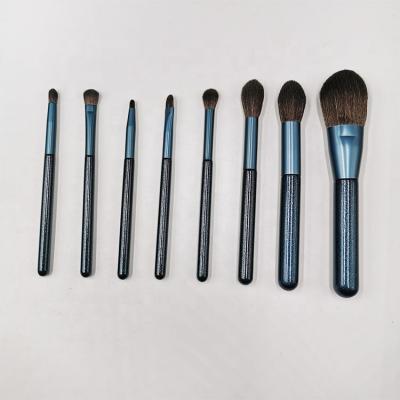 China Angular Blush Factory Sales Packaging Synthetic Dark Green Hair Set Wooden Handle Makeup Brush Set for sale