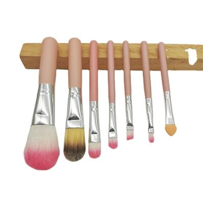 China Wholesale Factory Beauty Spot Brush Set Brush 7 PCs Mini Portable Loose Powder Eye Shadow Base Brush Cosmetics Tools Iron Box for sale