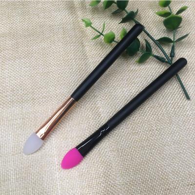 China Portable Black Wooden Handle Professional Custom Black Wood Silicone Brush Smudge Brush Eyeshadow Makeup Set Master Private Label for sale