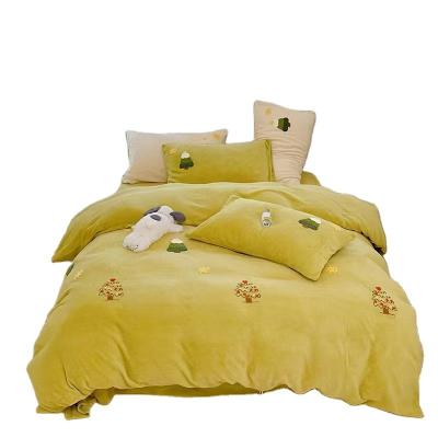 China New Nondisposable Embroidery Milk Velvet Towel 4 Piece Set Pillowcase Sheet Comforter Cover for sale