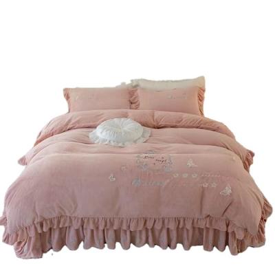 China Hot New Nondisposable 4 Piece Set Bed Spread Velvet Lacework Embroidery Set Sheet Sets King Size Comforter Cover for sale