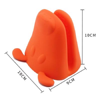 China Hot Sale Dog Shape Insulated Hand Clip Silicon Dotted Baking Gloves for sale