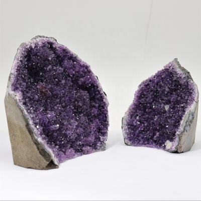 China Wholesale Natural Geode Crystal Cluster Raw Gemstone Healing Jiangsu Uruguay Amethyst Group Amethyst Stones for sale