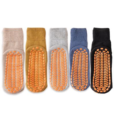 China Customized Wholesale Children's Playground Park Non-slip Socks QUICK DRY Thickened Pilates Grasping Socks Trampoline Adult Special Socks for sale