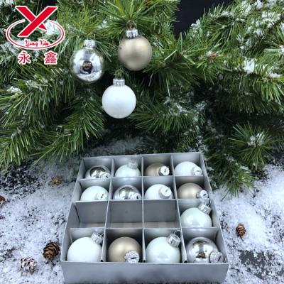 China Small Christmas Tree Decoration Christamas Silver Red Decorations Ornaments Glass Ball for sale