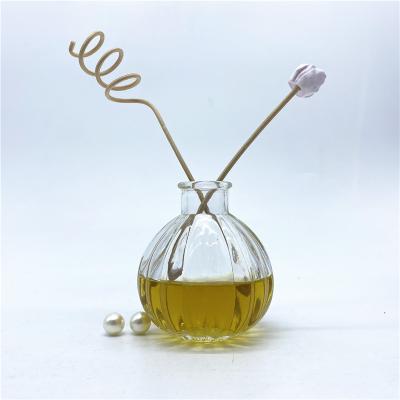 China Wholesale Luxury Reed Diffuser Bottles Glass Aromatherapy Personal Care Aroma Oil Bottle with Reed Diffuser Sticks for Air Freshener for sale